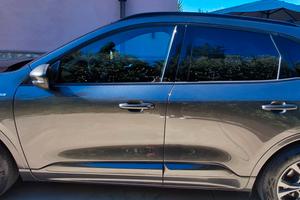 Ford kuga 2022 nuova