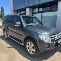 Mitsubishi Pajero 3.2 DI-D manuale - Autocarro