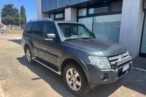 Mitsubishi Pajero 3.2 DI-D manuale - Autocarro