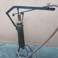 Antica pompa a leva Signa