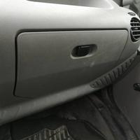 Cassetto portaoggetti NISSAN INTERSTAR del 2003