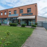 ATTIVITÀ COMMERCIALE A NOGAROLE ROCCA.