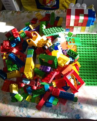 mattoncini no Lego e barbie 