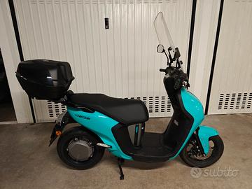 Yamaha Neo's doppia batteria
