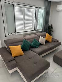 Divano quattro posti