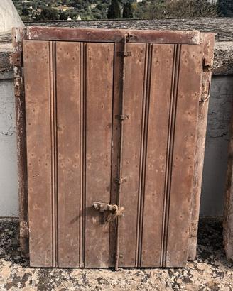 Finestre antiche in legno