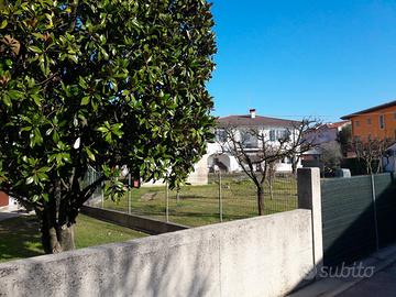 Cervignano terreno edificabile