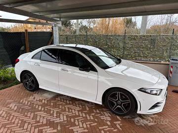 Mercedes a 180 d Sedan Premium