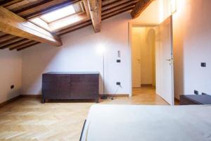 Camera singola con bagno/ universita'