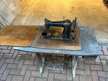 MACCHINA PER CUCIRE vintage