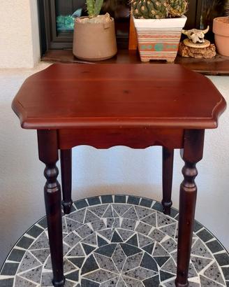 Tavolino in legno noce
