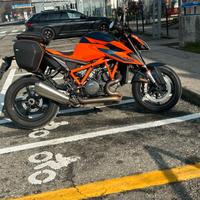 KTM 1290 Super Duke R