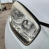 KIA VENGA 2015 - FARO ANTERIORE DESTRO
