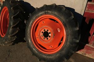 Gomme e cerchi 11.2/10R24