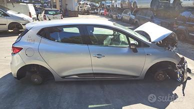 RENAULT CLIO 2016 SOLO PER RICAMBI