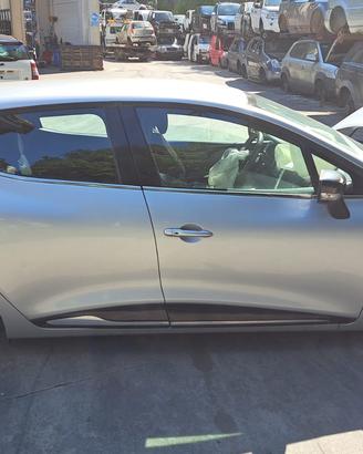 RENAULT CLIO 2016 SOLO PER RICAMBI