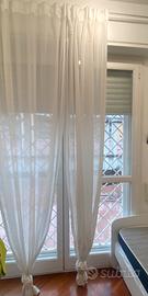 2 coppie di tende bianche