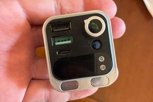 Trasmettitore Bluetooth FM per Auto