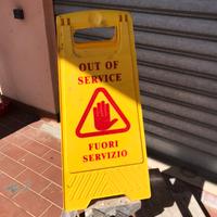 Segnale in plastica di pericolo