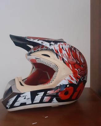 casco più occhiali 