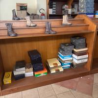 Mobili per negozio calzature