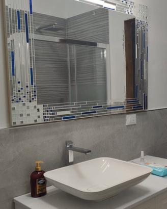 Specchio in mosaico da bagno 