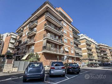 Appartamento di 140 m² con 3 locali a Roma