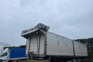 IVECO SEMIRIMORCHIO PAGANINI RIBALTABILE TR U90533