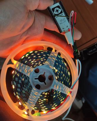Striscia led ws2812b 5v 5m 300 led più controller 