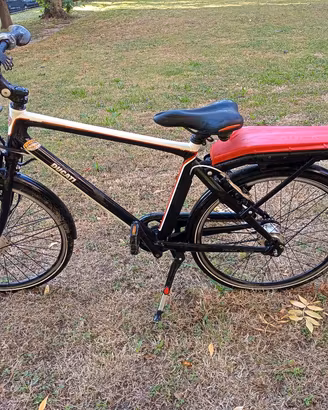 Bicicletta Elettrica Ducati 50 km autonomia