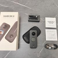Insta360 ONE X2 perfetta + 2 batterie + caricatore