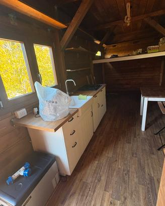 Tiny house caravan