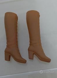 stivali per Barbie 