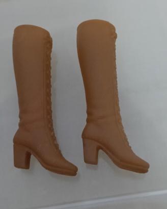 stivali per Barbie 