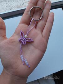 Portachiavi farfalla lilla macramé