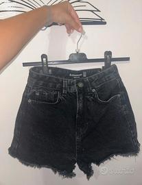 Pantaloncini di jeans con brillantini