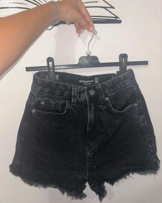 Pantaloncini di jeans con brillantini