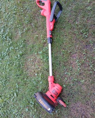 decespugliatore elettrico Black & Decker