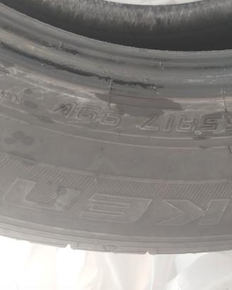 gomme estive.  215/65 R17  V99