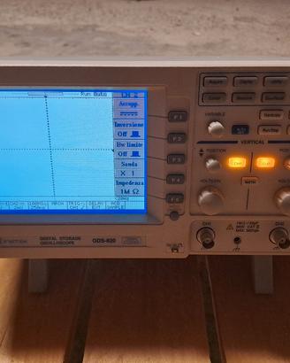 oscilloscopio  gds-820