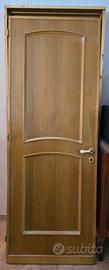 Porta interna in legno noce  cm 80 x 2,10 m.