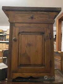 Comodino in legno di abete tinto 