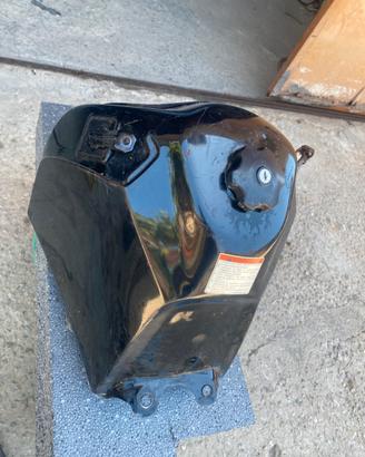 Serbatoio Suzuki dr 650