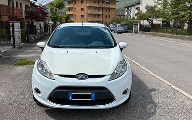 Ford Fiesta Titanium 3 porte + 1.2 82 CV