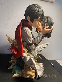 Action Figure Bacio Eren Jaeger e Mikasa Ackermann