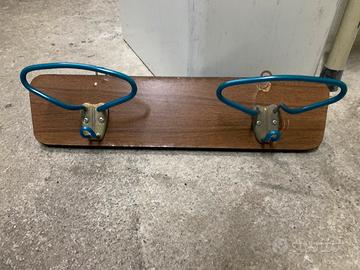 Appendi abiti vintage