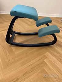 Varier Variable sedia nero/azzurra