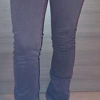 Pantaloni da donna viola marchio Sisley, taglia 38