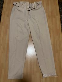 Pantaloni beige con cintura integrata