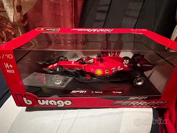 Bburago F1 Ferrari SF21 - Carlos Sainz 55  1/18